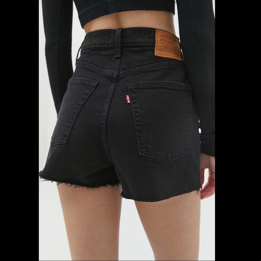 NWT Levi’s Ribcage Black Shorts High Waisted Jeans